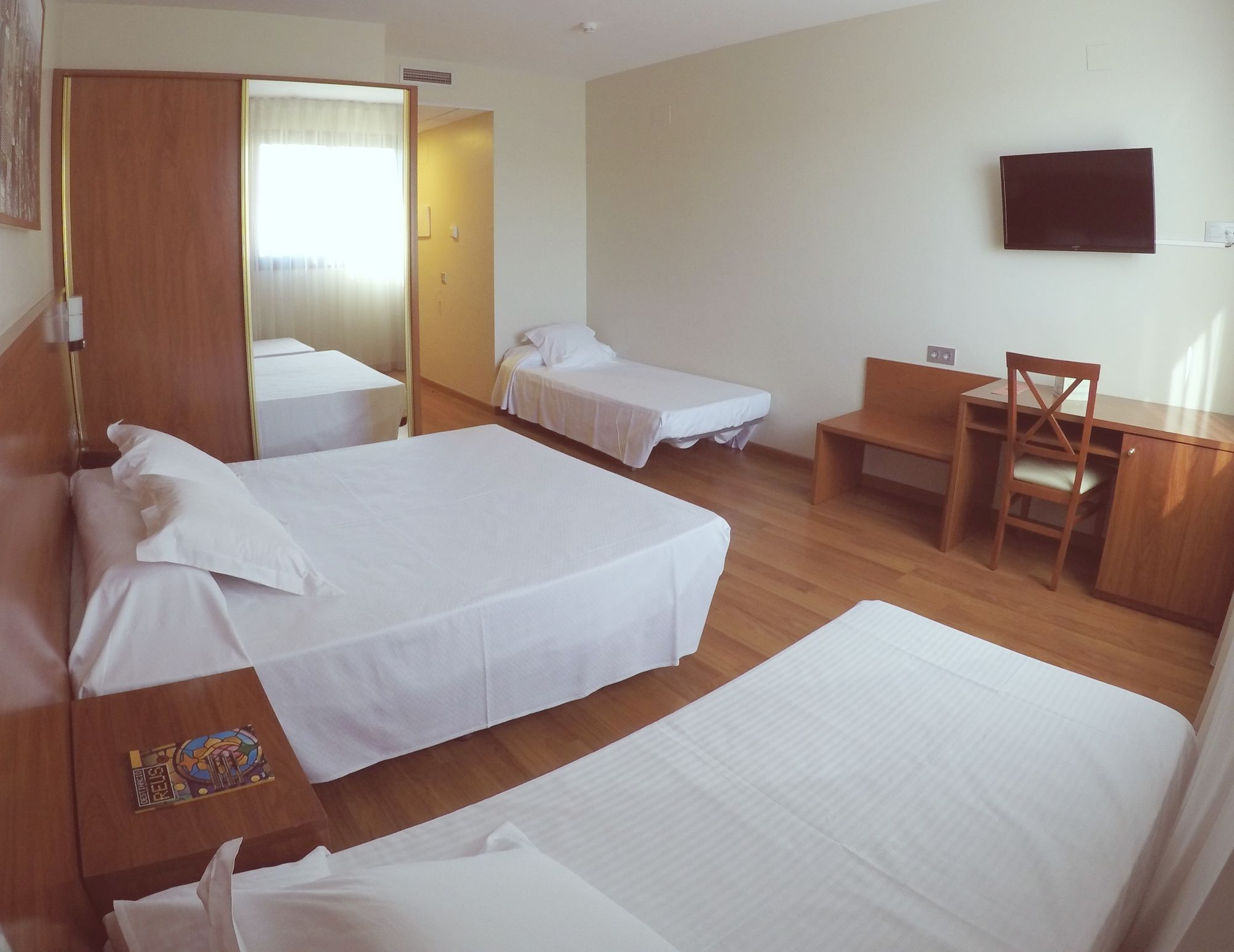 Hotel Reus Park מראה חיצוני תמונה