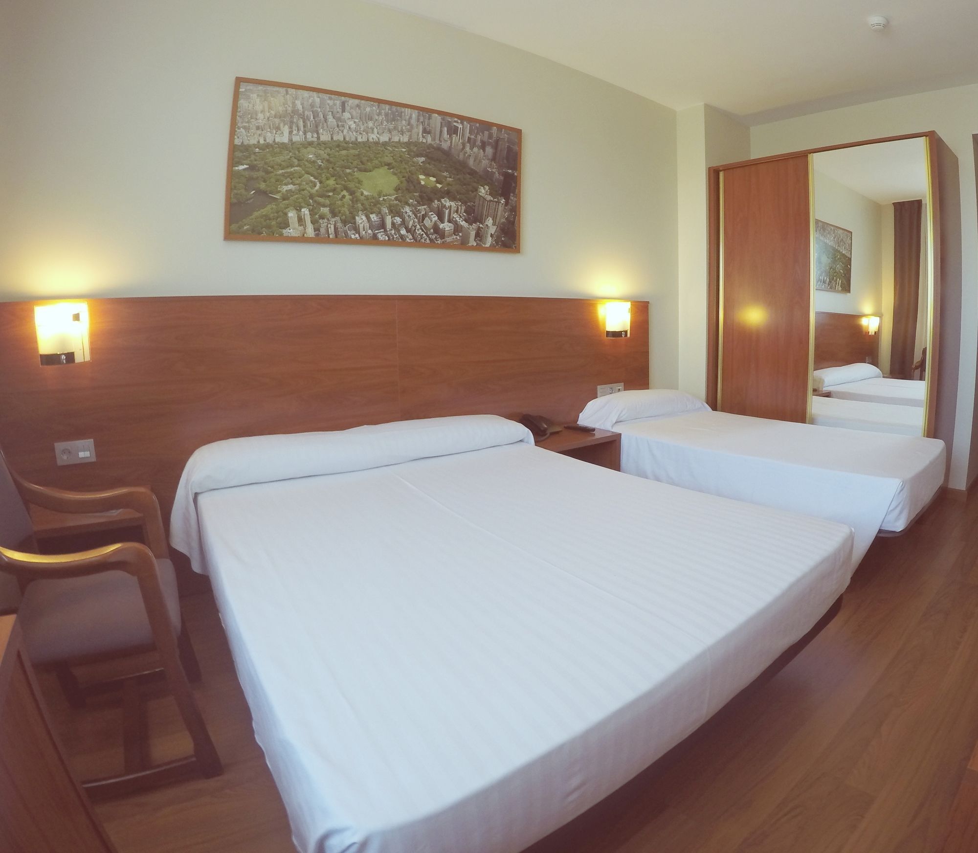 Hotel Reus Park מראה חיצוני תמונה
